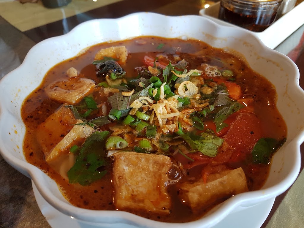 Pho Xua | 1768 St Clair Ave W, Toronto, ON M6N 1J3, Canada | Phone: (416) 519-9979