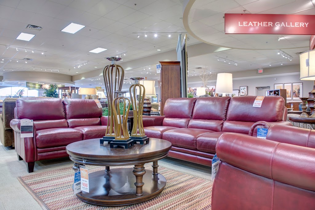 La-Z-Boy Furniture Galleries | 1611 The Queensway, Etobicoke, ON M8Z 1T8, Canada | Phone: (416) 253-0555