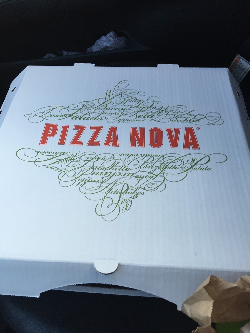 Pizza Nova | 660 Eglinton Ave W, Mississauga, ON L5R 3V2, Canada | Phone: (416) 439-0000
