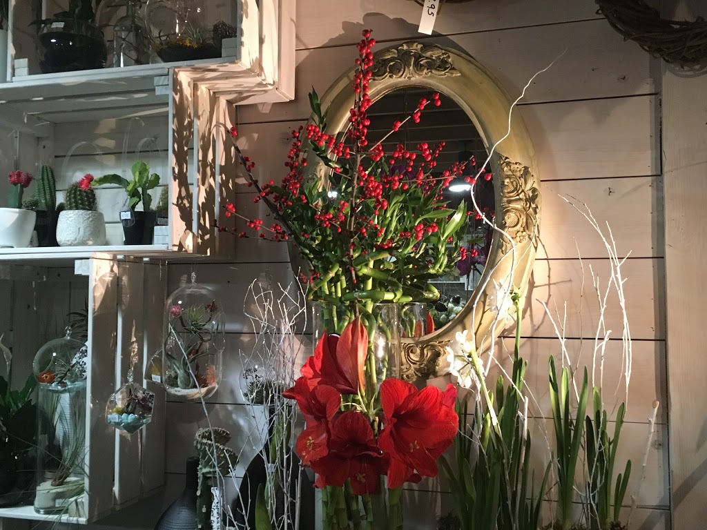 Seaberry Garden & Flower | 5325 Cordova Bay Rd, Victoria, BC V8Y 1R1, Canada | Phone: (250) 590-3777