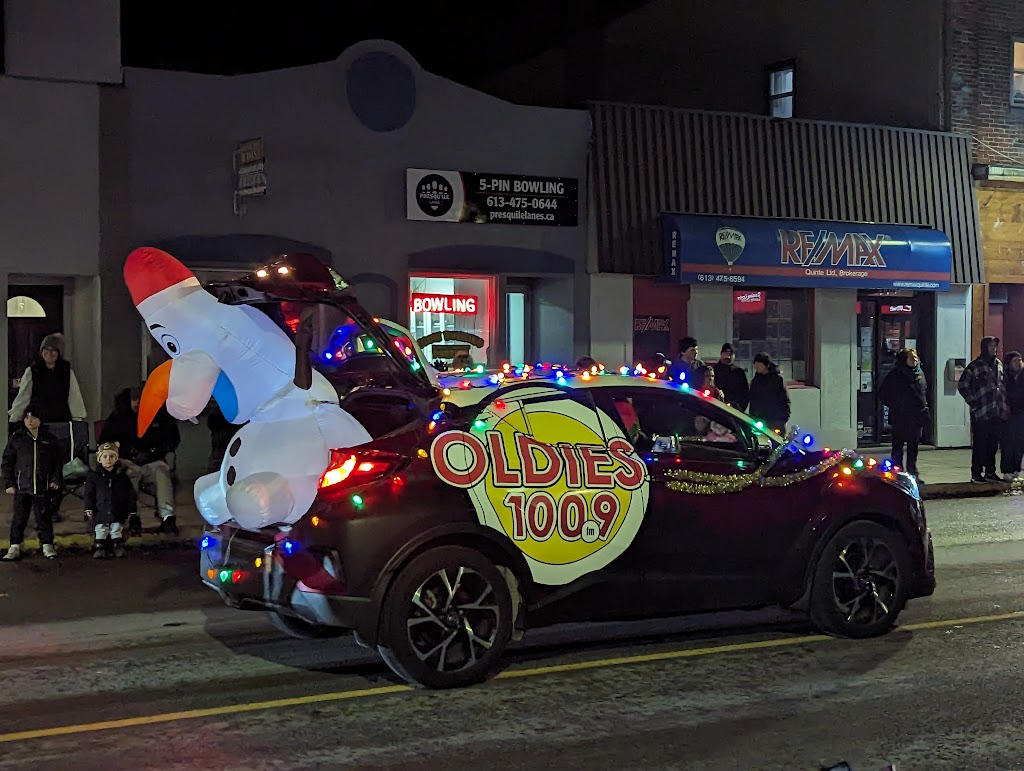 Presquile Lanes | 39 Main St, Brighton, ON K0K 1H0, Canada | Phone: (613) 475-0644