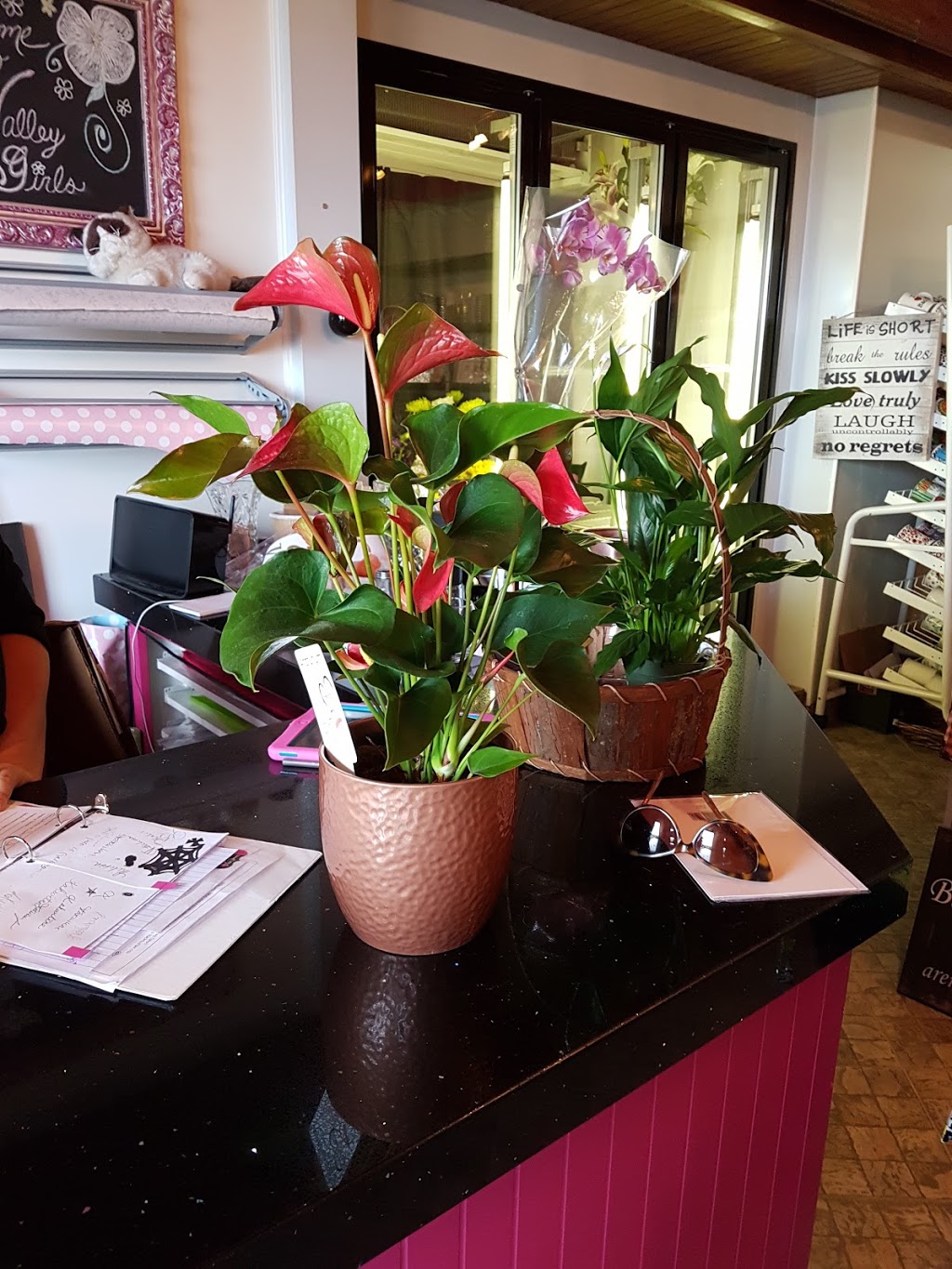 Black Berries | 247 QC-132, Kahnawake, QC J0L 1B0, Canada | Phone: (450) 638-6301
