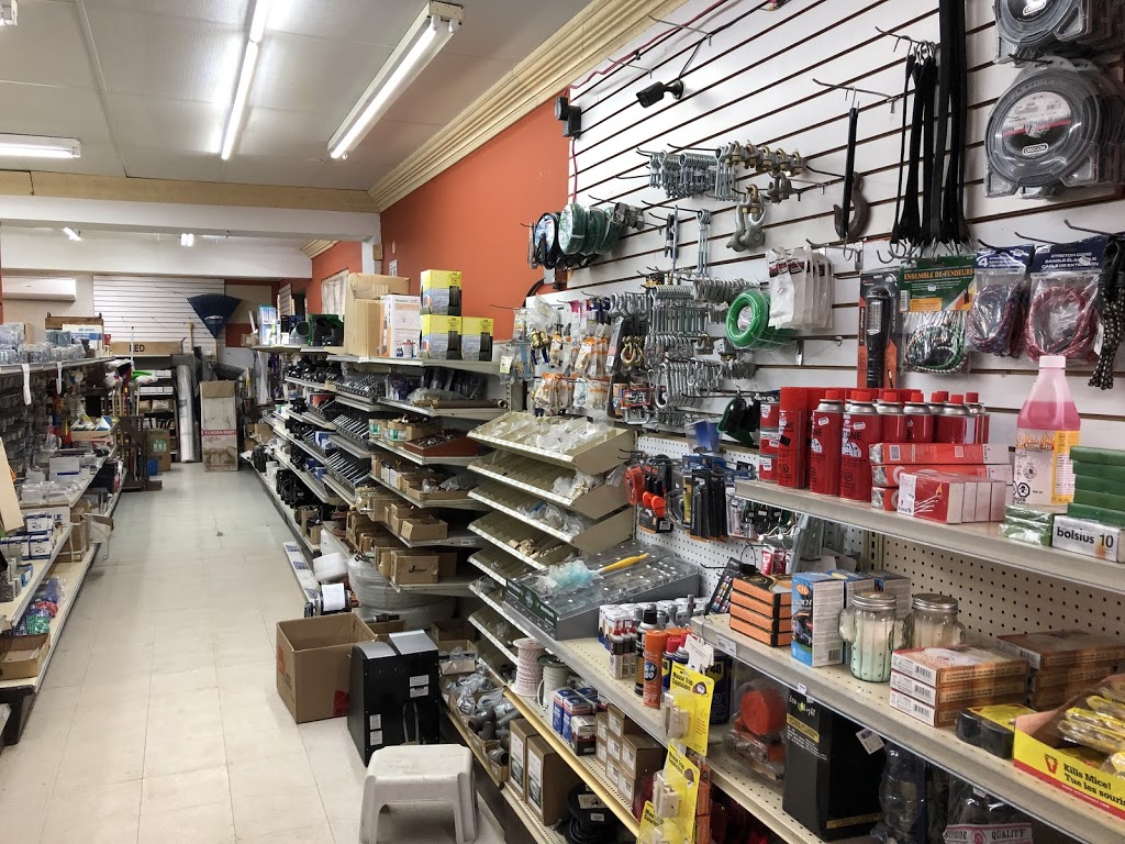 Épicerie Mulligan | 45 Rue Principale, Cayamant, QC J0X, Canada | Phone: (819) 463-4222