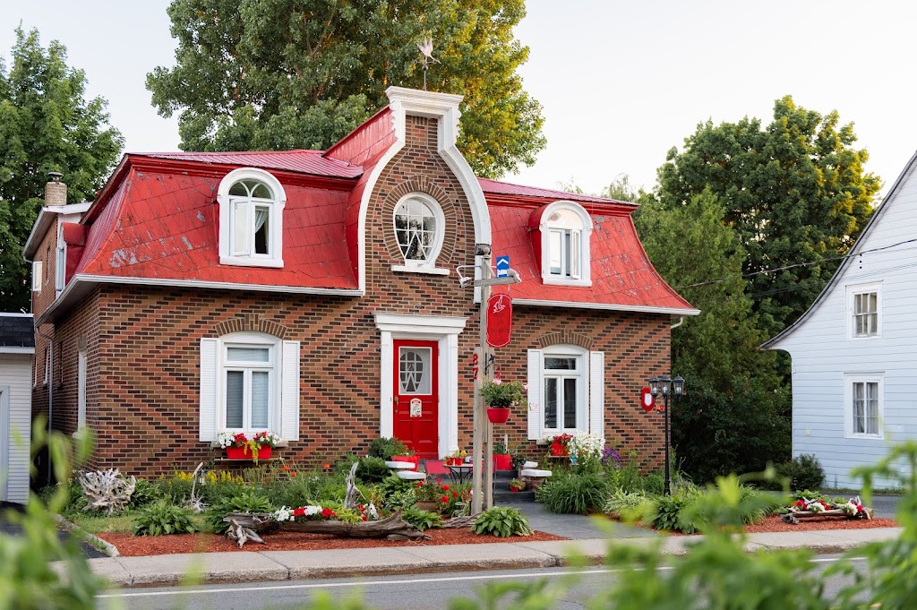 Maison de l’anse aux oies | 87 Chem. des Pionniers E, LIslet, QC G0R 2B0, Canada | Phone: (418) 247-7027