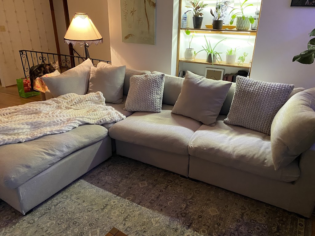 CouchHaus | 8161 201 St #8, Langley Twp, BC V2Y 4J1, Canada | Phone: (604) 330-1855