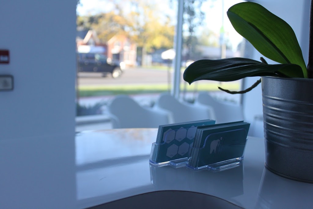 Polonia dental | 114-457 Plains Rd E, Burlington, ON L7T 0B8, Canada | Phone: (289) 635-3286