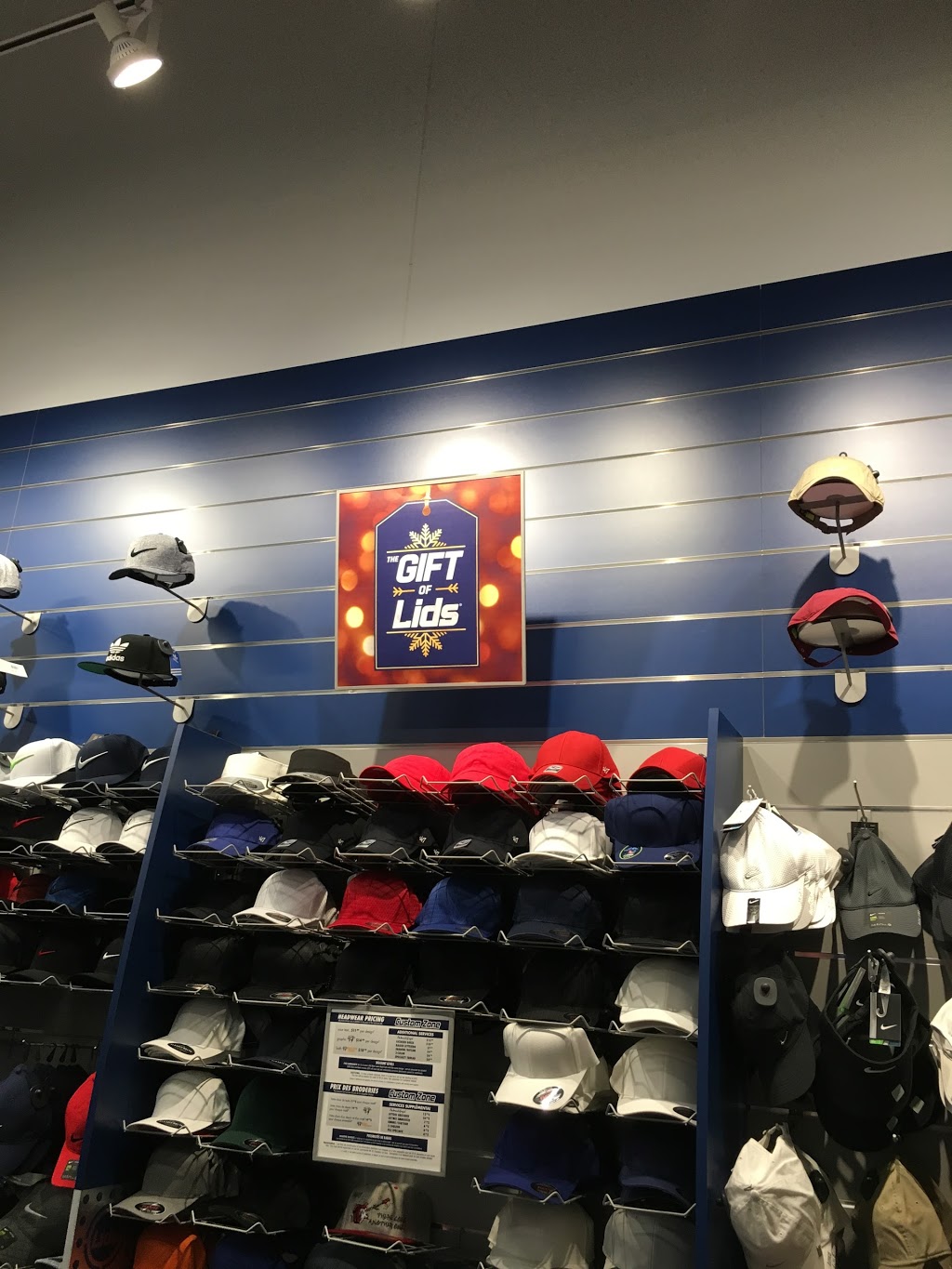Lids | 555 Sterling Lyon Pkwy S125, Winnipeg, MB R3P 1E9, Canada | Phone: (204) 452-5458