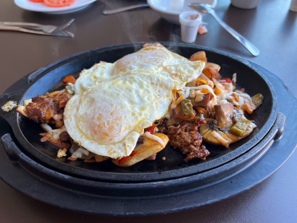 Dennys | 2950 Mount Lehman Rd, Abbotsford, BC V4X 1T3, Canada | Phone: (604) 850-7263