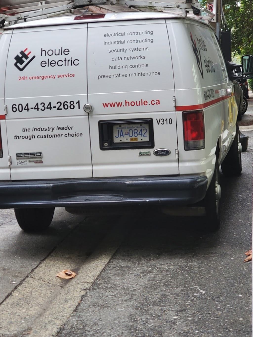 Houle Electric | 5050 N Fraser Way, Burnaby, BC V5J 0H1, Canada | Phone: (604) 434-2681