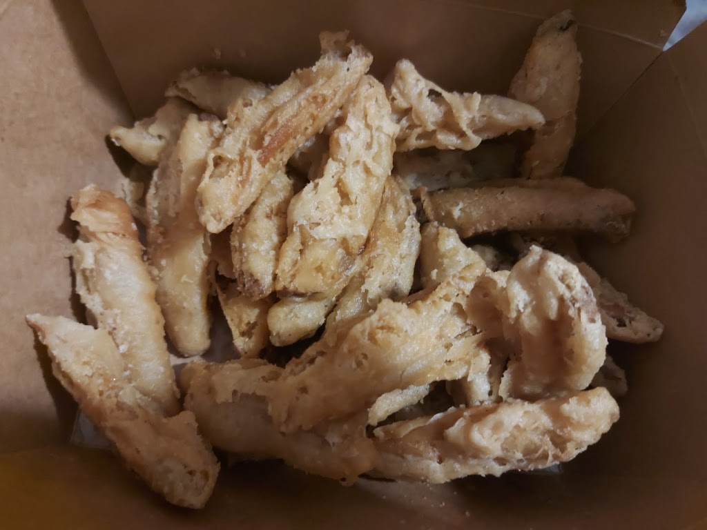 Chicken on the Run | 405 Craigflower Rd, Victoria, BC V9A 2V7, Canada | Phone: (250) 385-3468