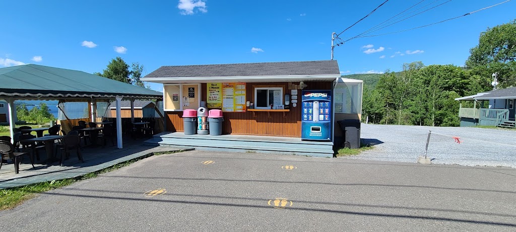 Pitch Cantine | 1710 Rue Principale, Pohénégamook, QC G0L 1J0, Canada | Phone: (418) 859-3468