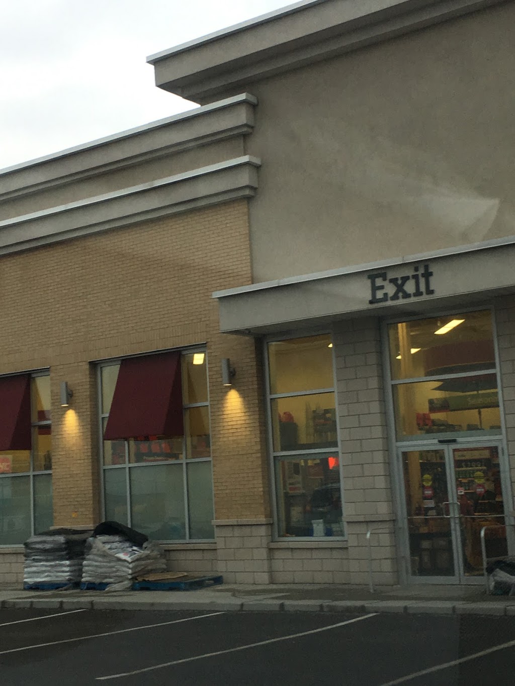 Weeks Home Hardware - Dundas | 101 Osler Dr #96A, Dundas, ON L9H 4B6, Canada | Phone: (905) 628-4508