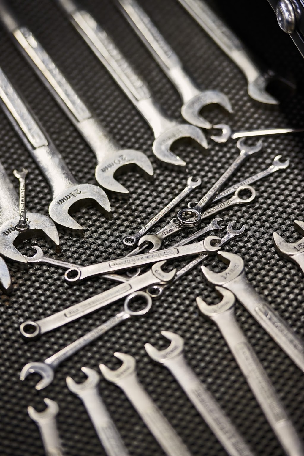 Meineke Car Care Centre | 69 Davis Dr, Newmarket, ON L3Y 2M9, Canada | Phone: (855) 598-0492