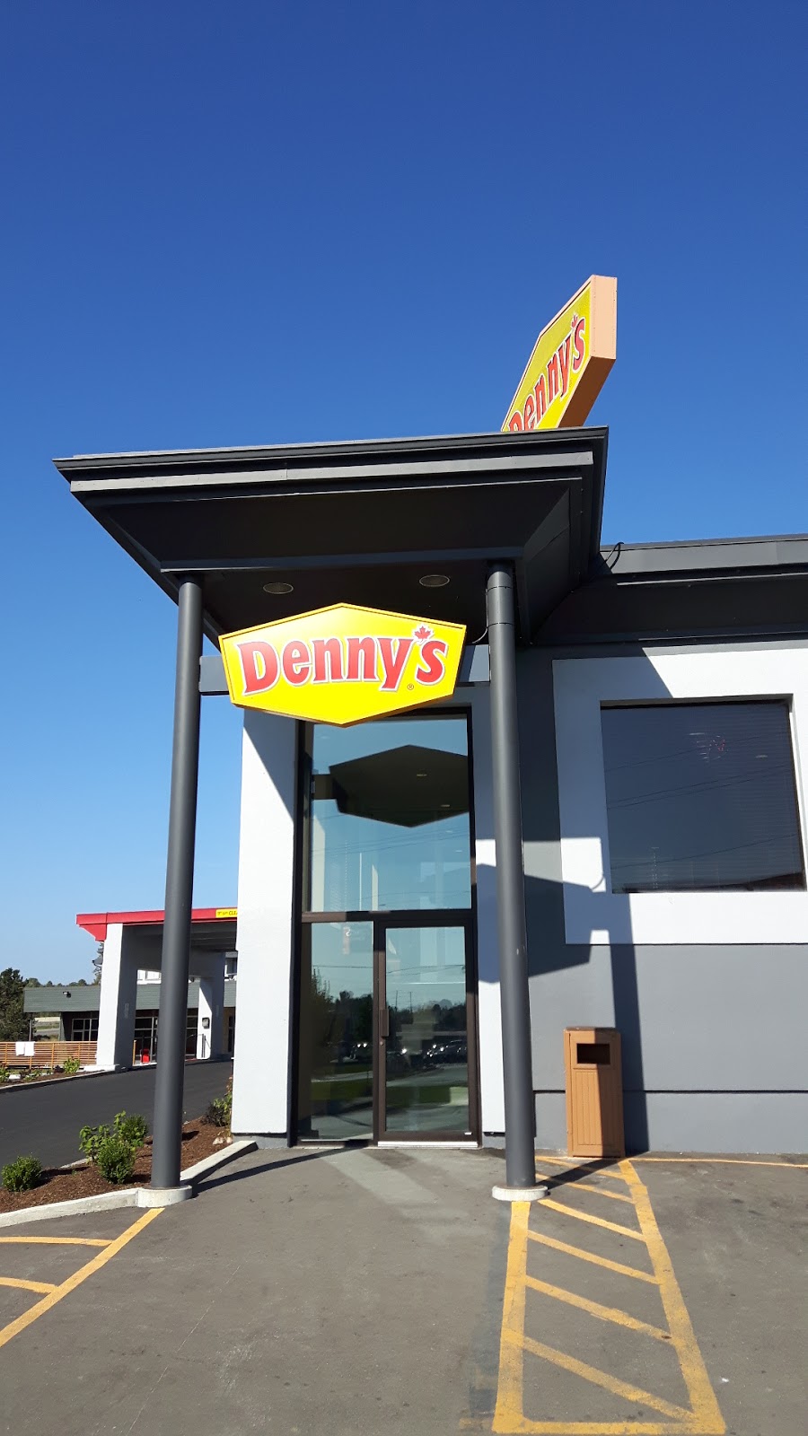 Dennys | 33 Benson St, Kingston, ON K7K 5W2, Canada | Phone: (613) 547-9744