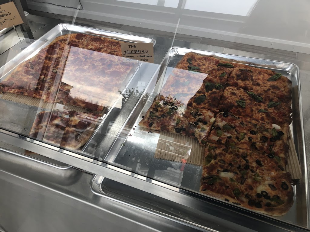 Airport Pizza | 6670 3rd Line Unit D, Tottenham, ON L0G 1W0, Canada | Phone: (905) 936-3600