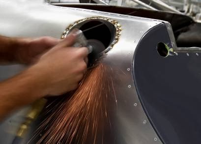Vinauto Collision Repair | 44 Merritt St, St. Catharines, ON L2T 1J5, Canada | Phone: (905) 680-0555
