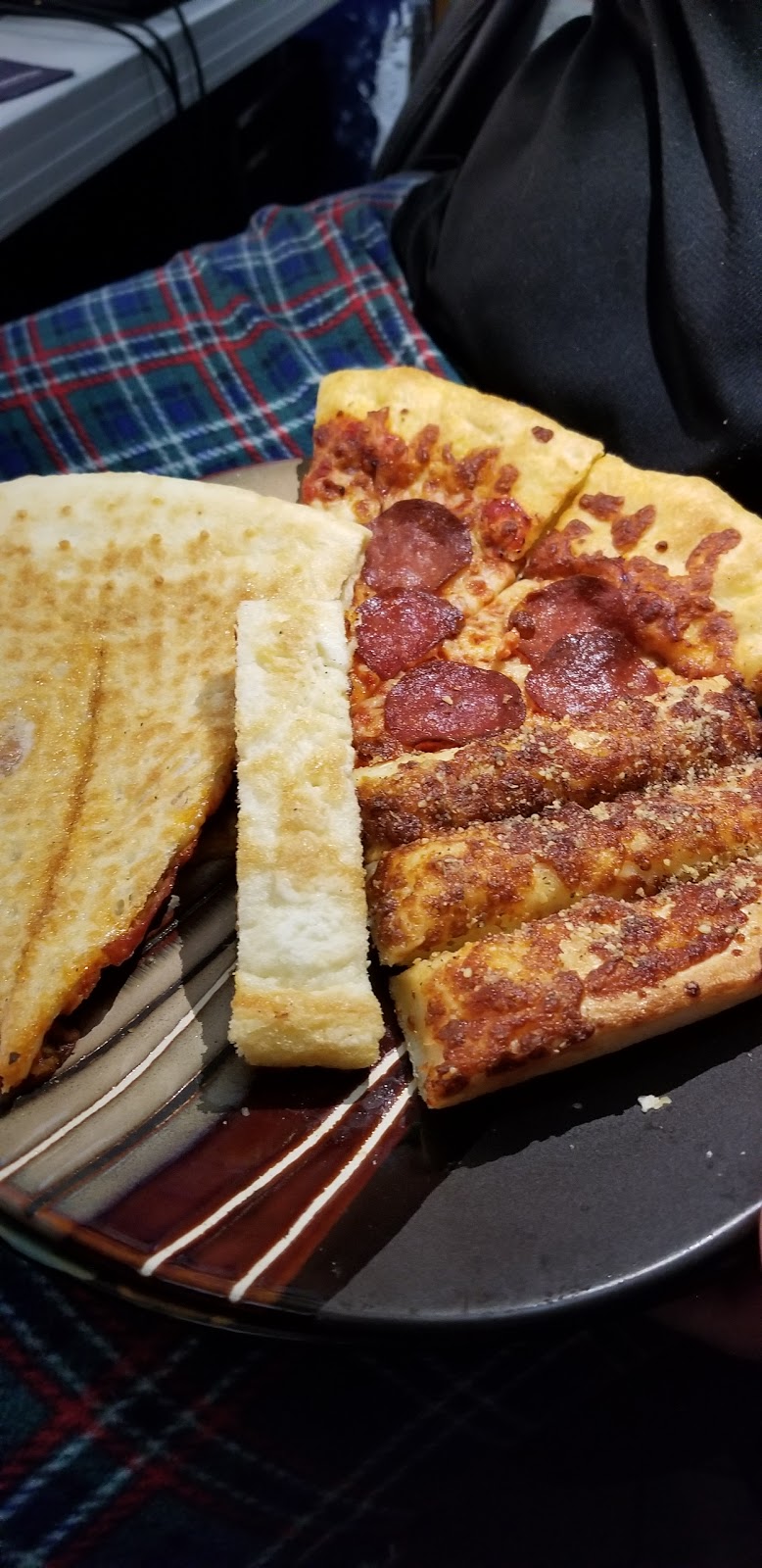 Pizza Hut | 14427 Miller Blvd NW, Edmonton, AB T5Y 0L4, Canada | Phone: (780) 310-1010