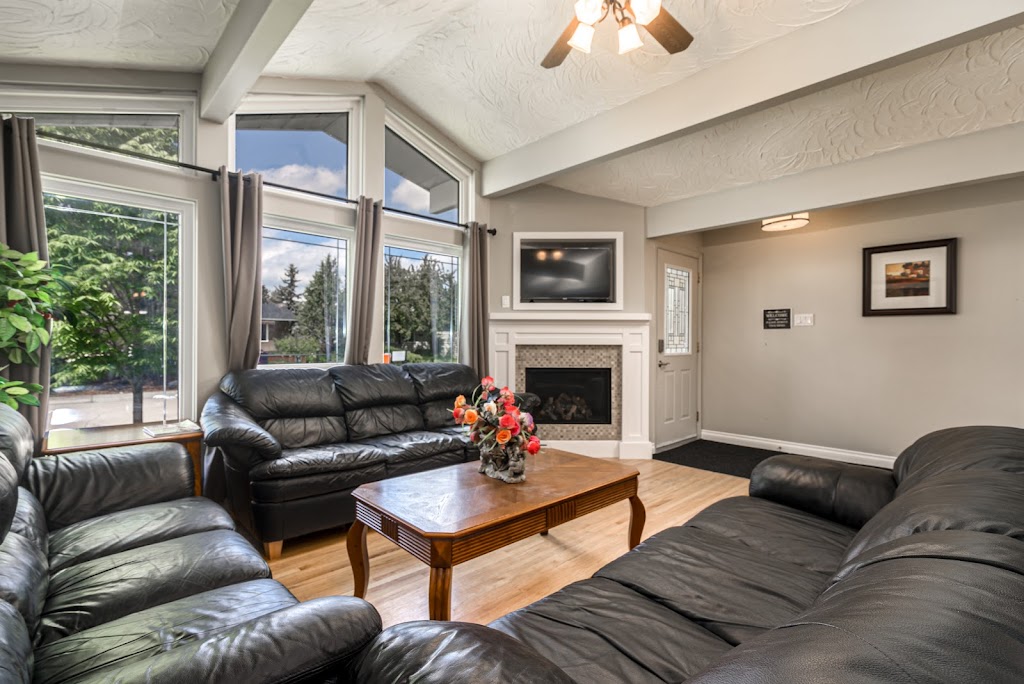 D@HOME Vacation Rental By Heritage Park/Glenmore Reservoir | 39 Hooke Rd, Calgary, AB T2V 3K6, Canada | Phone: (403) 970-2234