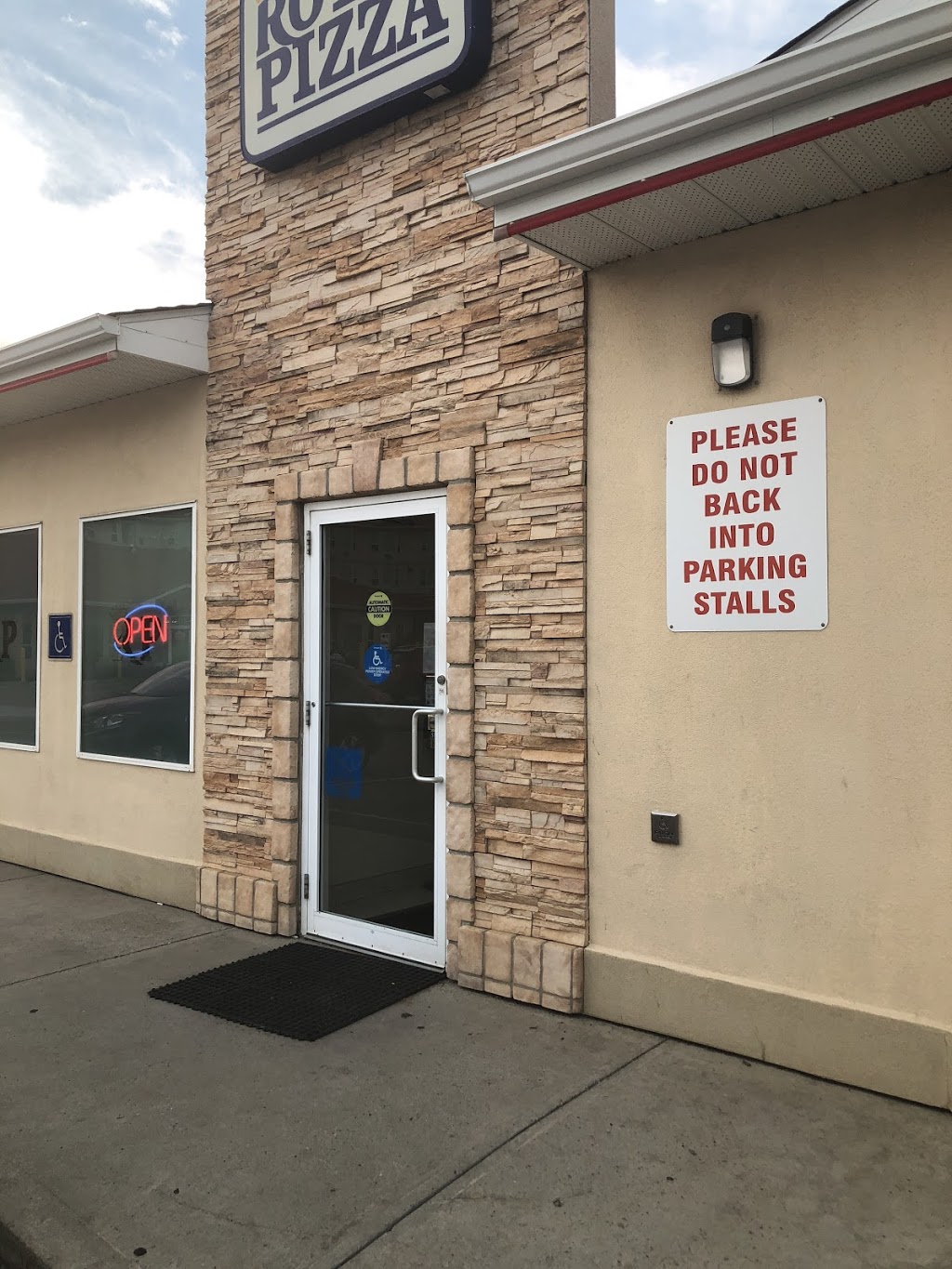 Royal Pizza | 7712 Sparrow Dr, Leduc, AB T9E 8A5, Canada | Phone: (780) 986-3383