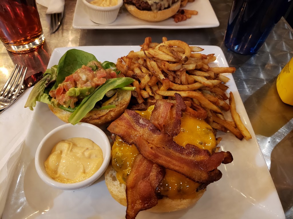 DeSotos Eatery | 1079 St Clair Ave W, Toronto, ON M6E 1A6, Canada | Phone: (416) 651-2109