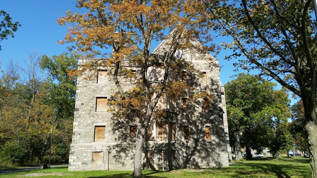 De Veaux Woods State Park | 3180 De Veaux Woods Dr E, Niagara Falls, NY 14305, USA | Phone: (716) 284-4691