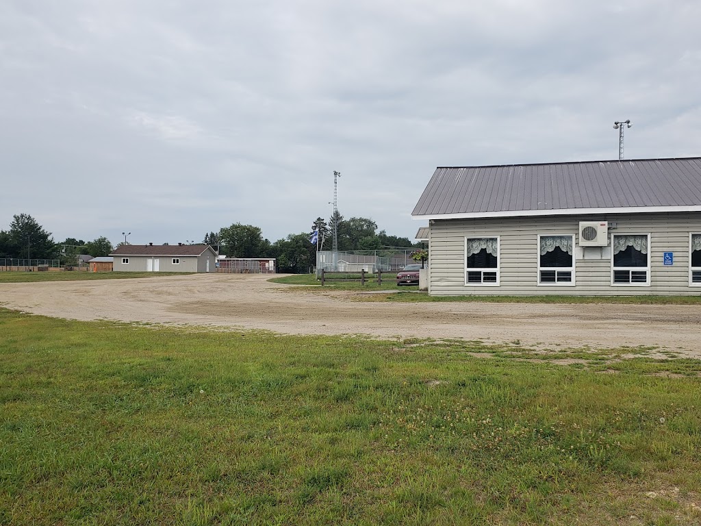 Otter Lake Recreation Centre | 394 Rue Tessier, Otter Lake, QC J0X 2P0, Canada | Phone: (819) 453-7388