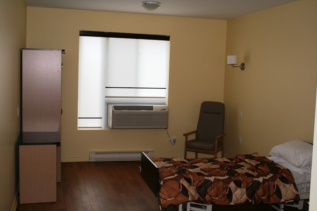 Manoir de lAcadie | 11087 Street, Rue Drouart, Montréal, QC H3M 2S4, Canada | Phone: (514) 332-4040