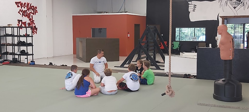 Capoeira Malês Scarborough | 465 Milner Ave # 6, Scarborough, ON M1B 2K4, Canada | Phone: (416) 805-5990