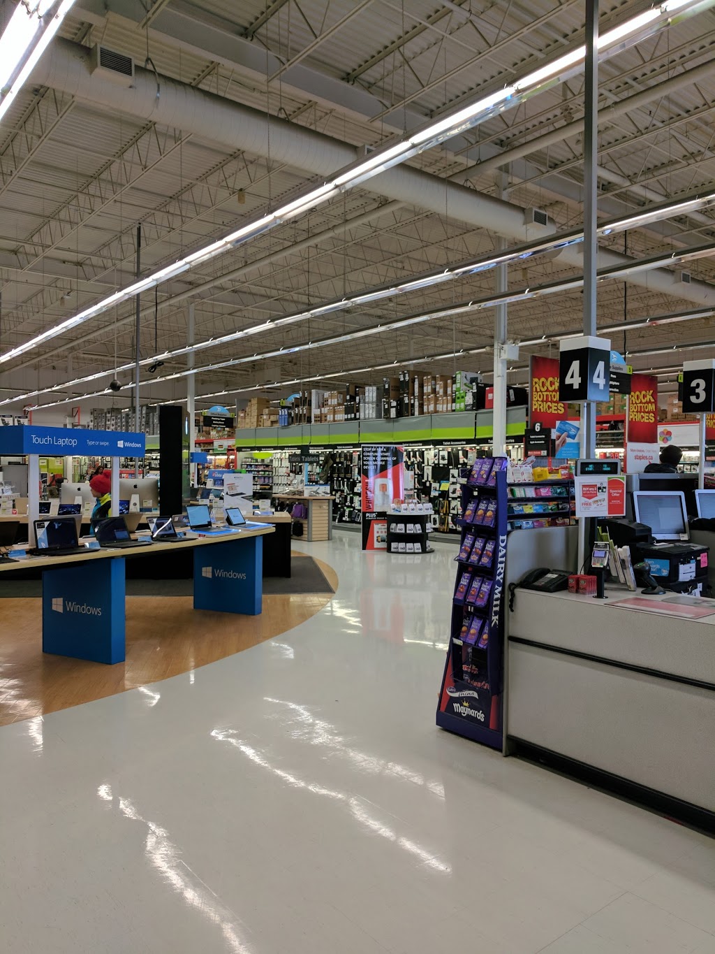 Staples Winston Churchill | 2460 Winston Churchill Blvd, Oakville, ON L6H 6J5, Canada | Phone: (905) 829-1960