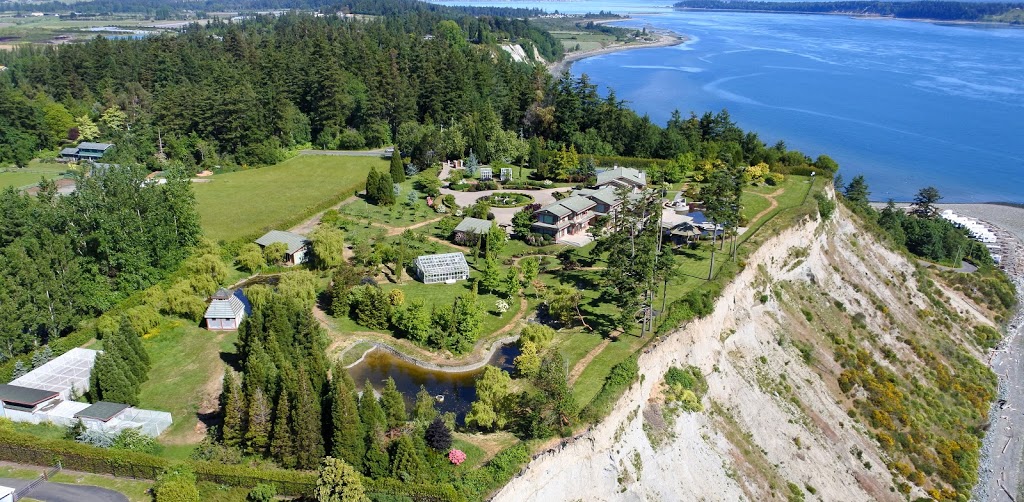 Eagles Landing Manor | 3275 Campion Rd, Saanichton, BC V8M 1W7, Canada | Phone: (778) 989-3891
