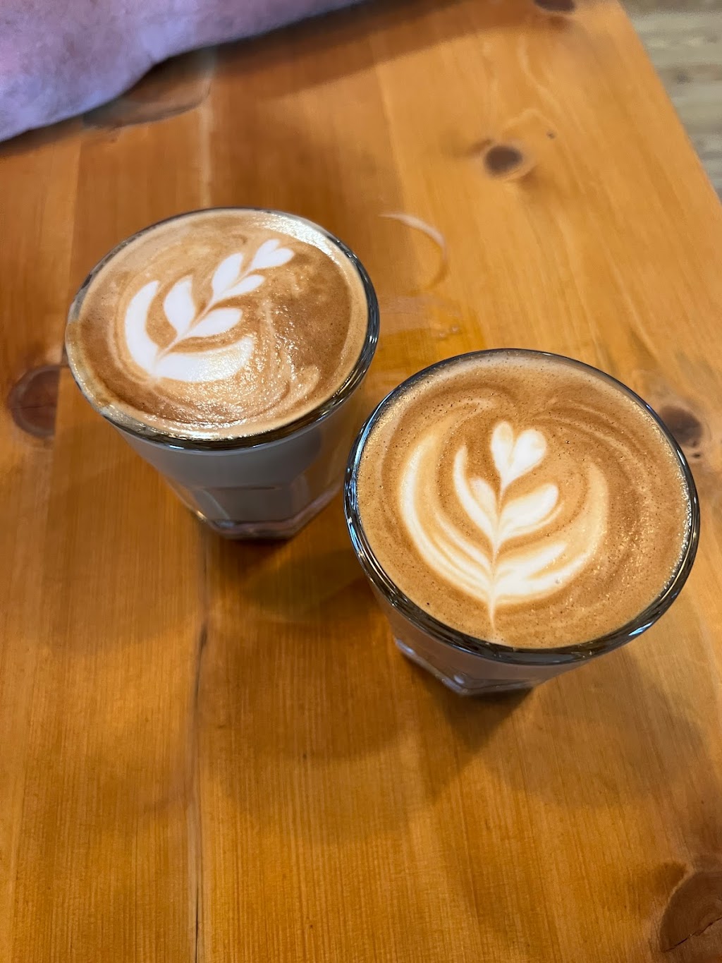 Cafe Grains De Folie | 1 Rue Notre Dame O, Trois-Pistoles, QC G0L 4K0, Canada | Phone: (581) 645-8282