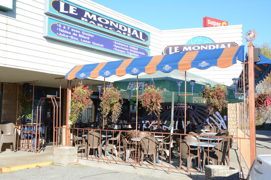 Bar Cafe Le Mondial | 150 Chemin Duplessis, Sherbrooke, QC J1E 3C7, Canada | Phone: (819) 564-0959