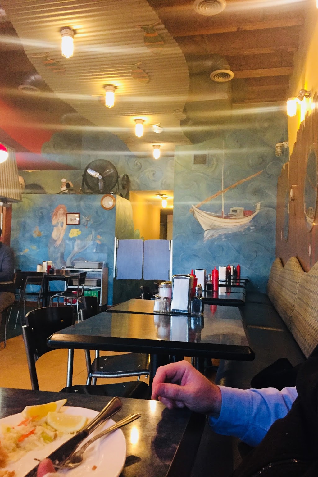 High Seas Restaurant | 4R9, 1086 Islington Ave, Etobicoke, ON M8Z 4S1, Canada | Phone: (416) 233-3154