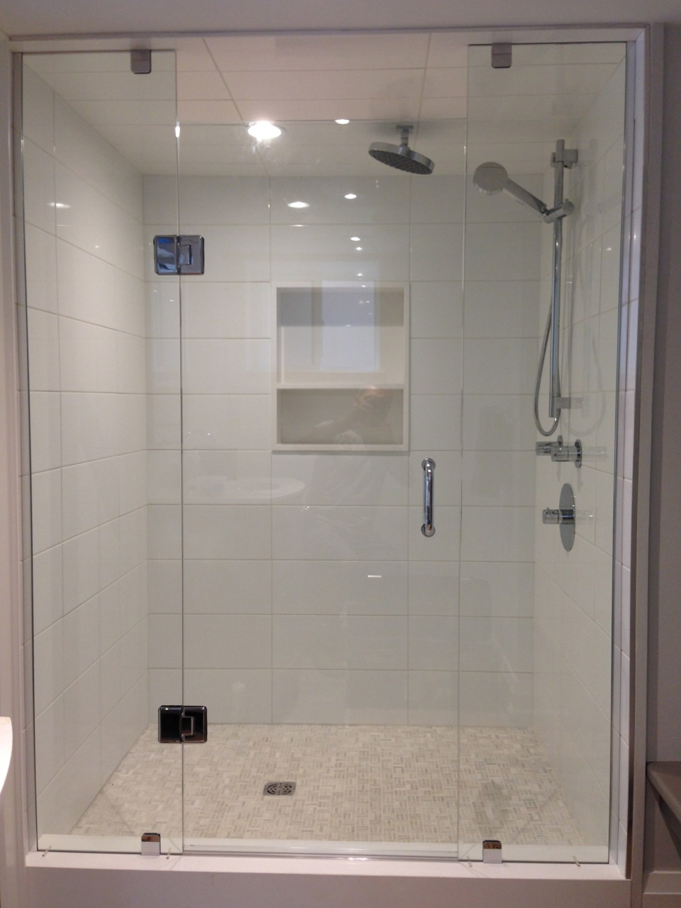 Starko Glass | 7050 Telford Way #12, Mississauga, ON L5S 1V7, Canada | Phone: (647) 891-7877