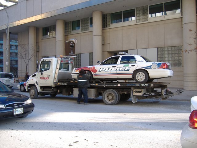 Abrams Towing Services | 1450 Wallace Rd, Oakville, ON L6L 2Y1, Canada | Phone: (905) 827-3286