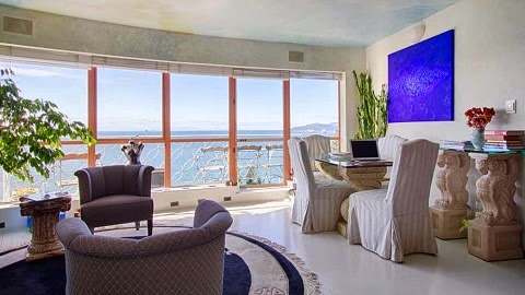 The Shoreland Apartments | 2190 Bellevue Ave, West Vancouver, BC V7V 1C4, Canada | Phone: (604) 926-6287