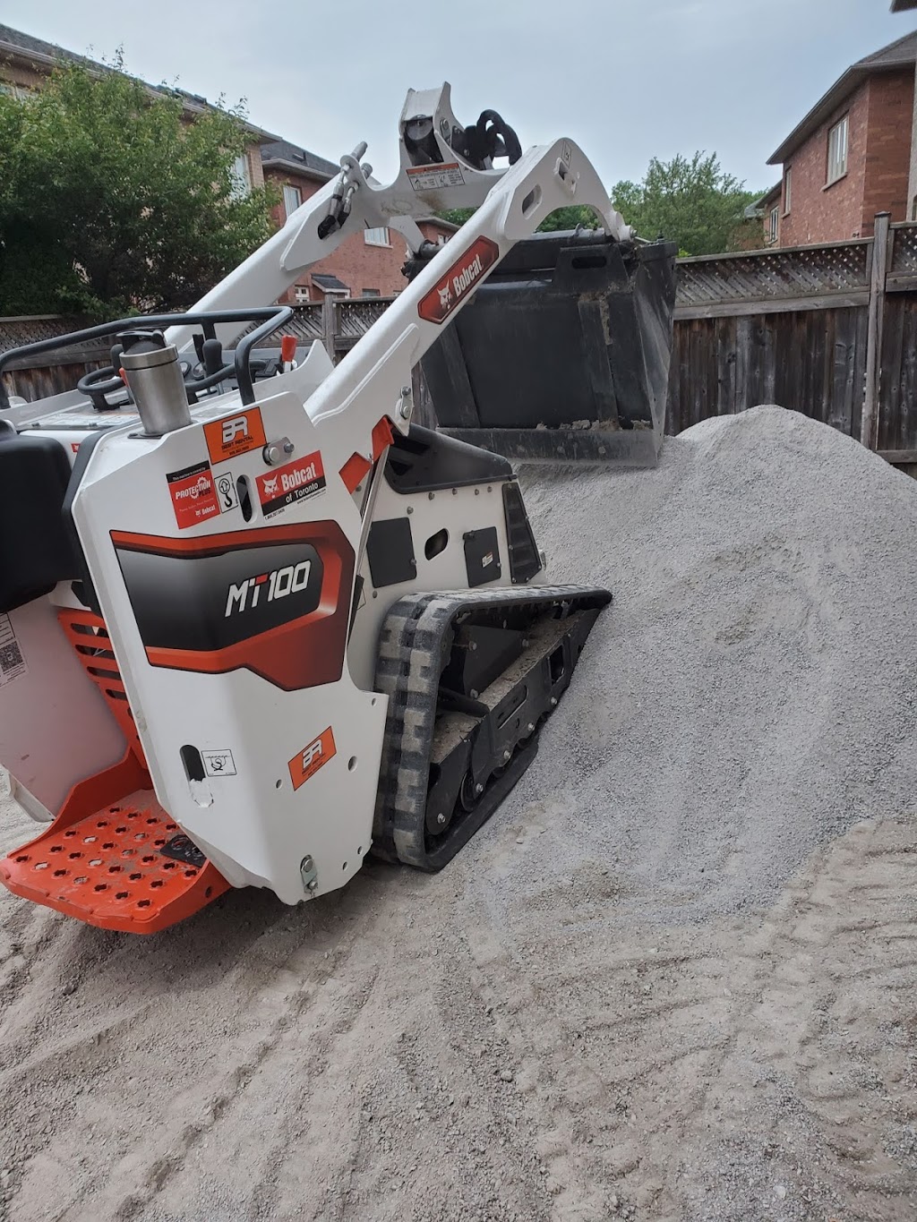 Best Rental Services Inc | 310 Rodinea Rd, Maple, ON L6A 1R4, Canada | Phone: (905) 303-3900
