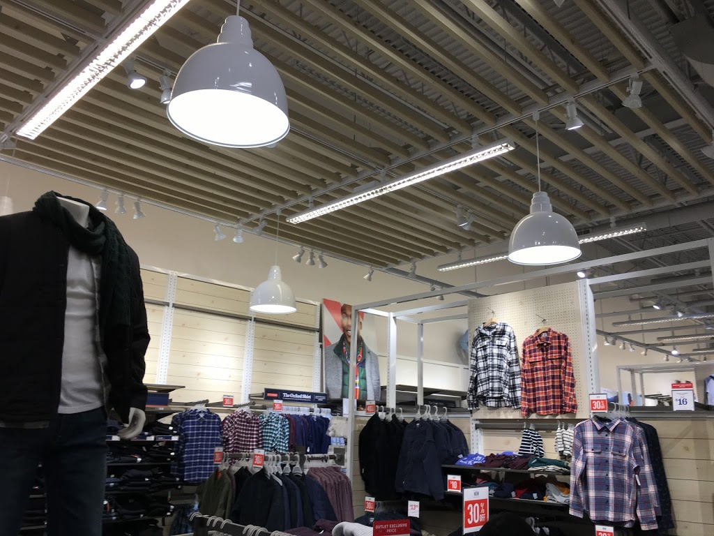 Old Navy Outlet | 555 Sterling Lyon Pkwy Anchor D, Winnipeg, MB R3P 2T3, Canada | Phone: (204) 453-3440