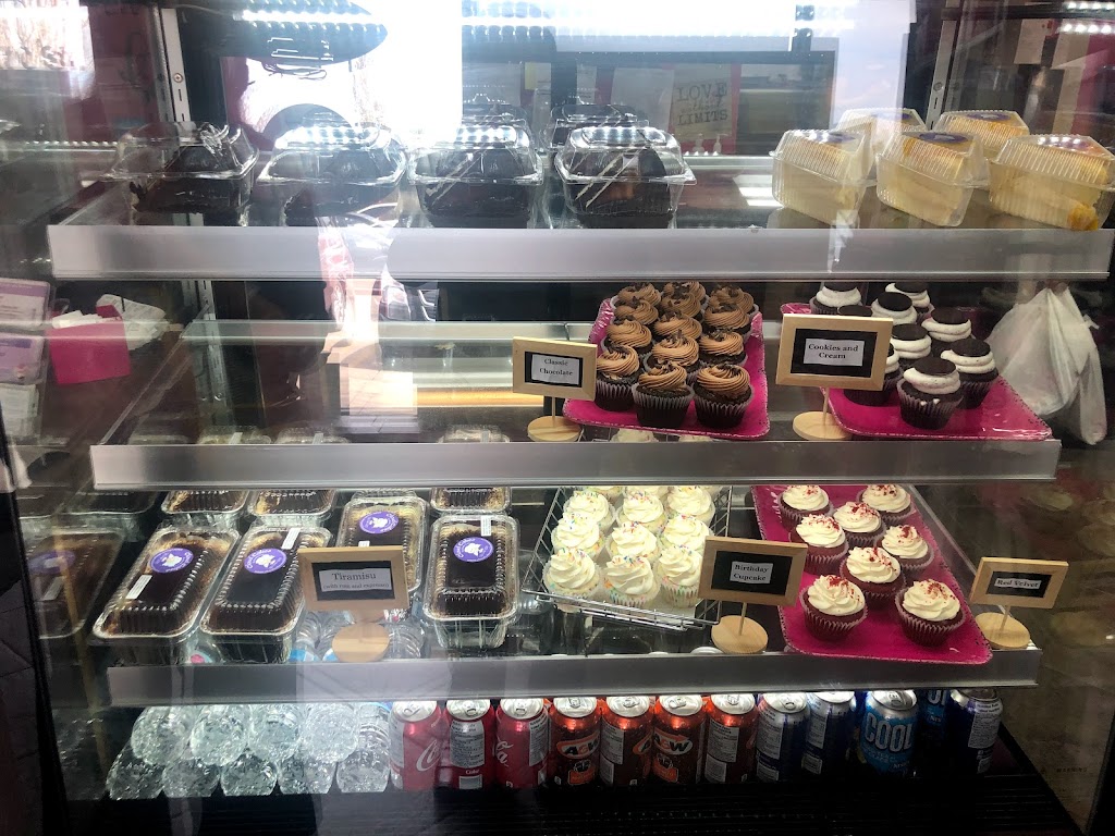 Cloud Cakes by Auntie Lou | 6861 170 St NW, Edmonton, AB T5T 4W5, Canada | Phone: (780) 540-2001