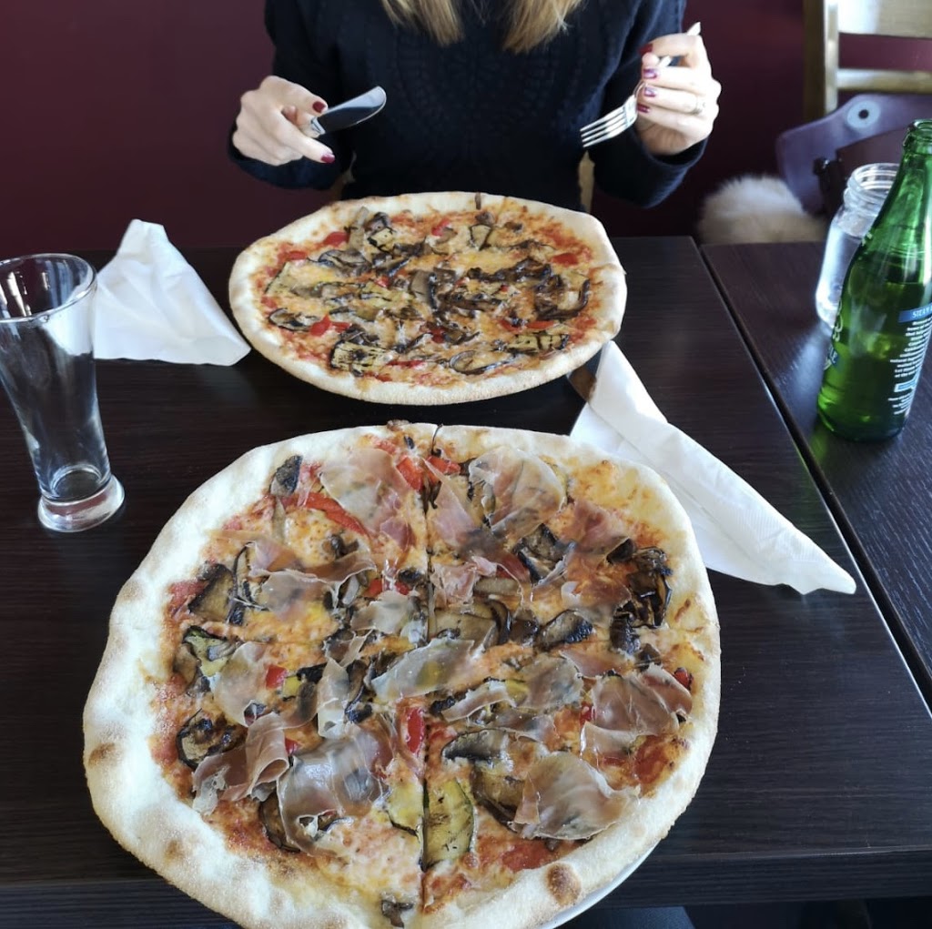 Mangia Mangia (Oakville) | 1395 Abbeywood Dr Unit #1, Oakville, ON L6M 3B2, Canada | Phone: (289) 386-3000