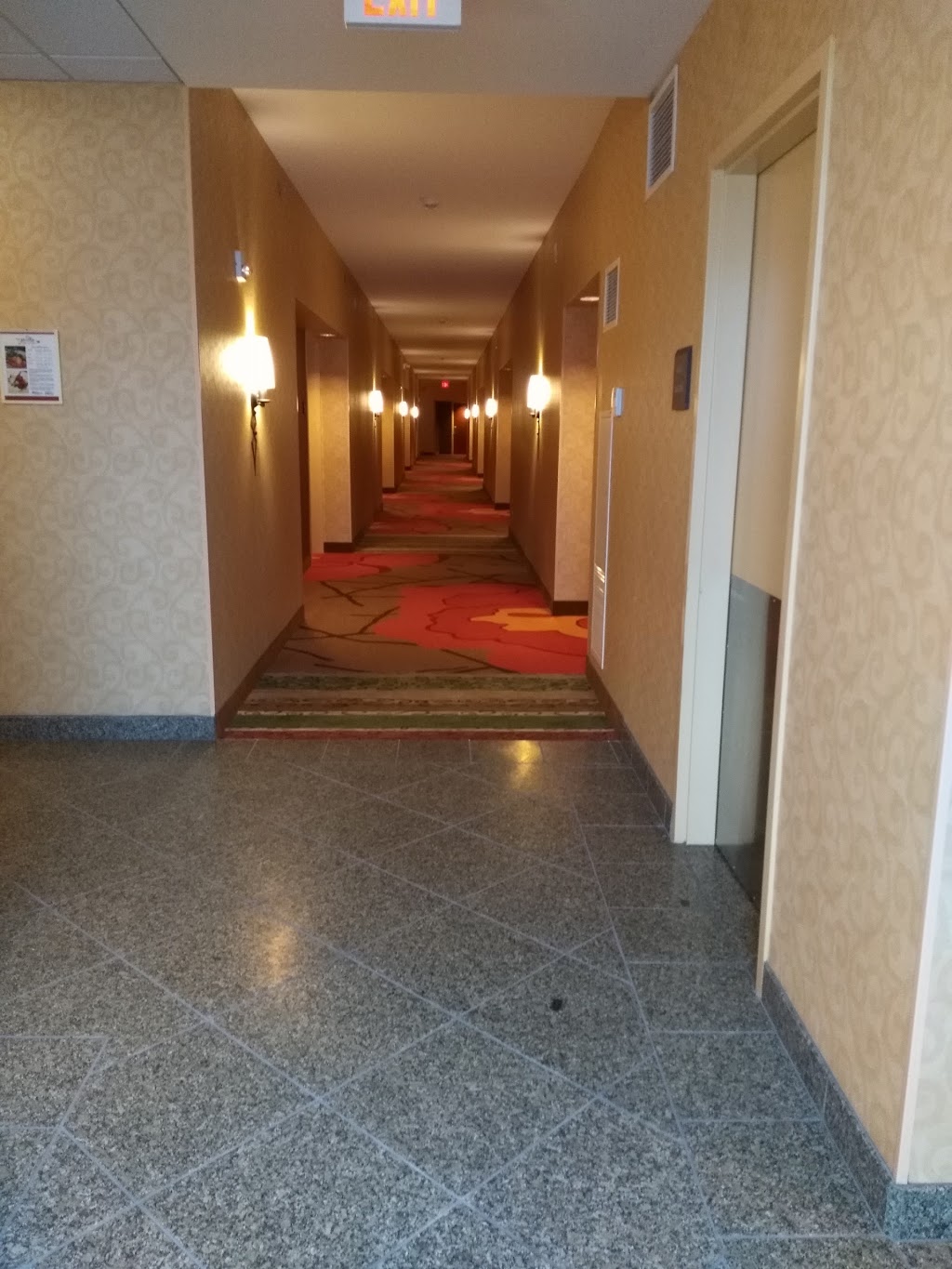 Hilton Garden Inn Ottawa Airport | 2400 Alert Rd, Gloucester, ON K1V 1S1, Canada | Phone: (613) 288-9001