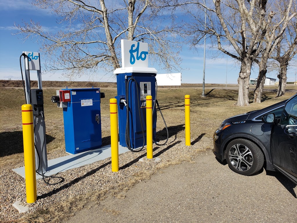 Flo Charging Station | 205-213 Railway St, Milk River, AB T0K 1M0, Canada | Phone: (844) 825-3356