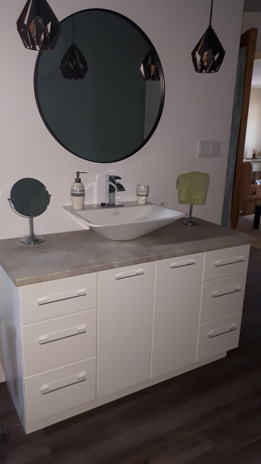 Ebenisterie Ste Melanie & Fils | 445 Route Principale, Sainte-Mélanie, QC J0K 3A0, Canada | Phone: (450) 889-1772