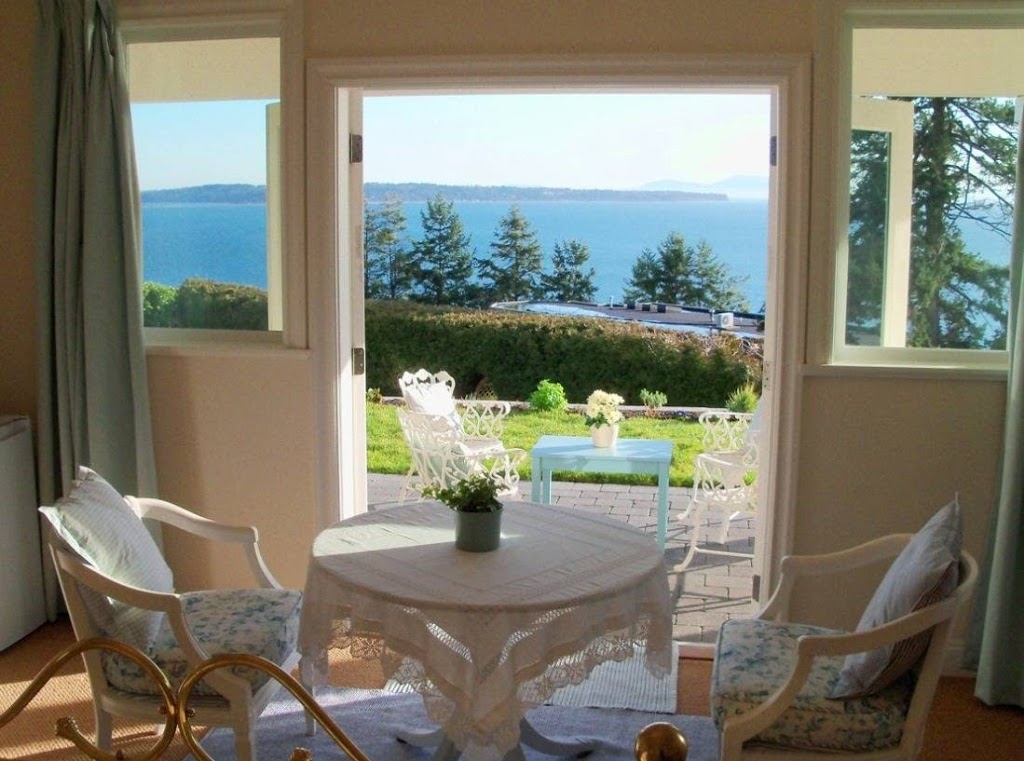 Four Winds Hill White Rock B&B | 14480 Malabar Crescent, White Rock, BC V4B 2Y6, Canada | Phone: (604) 535-7675