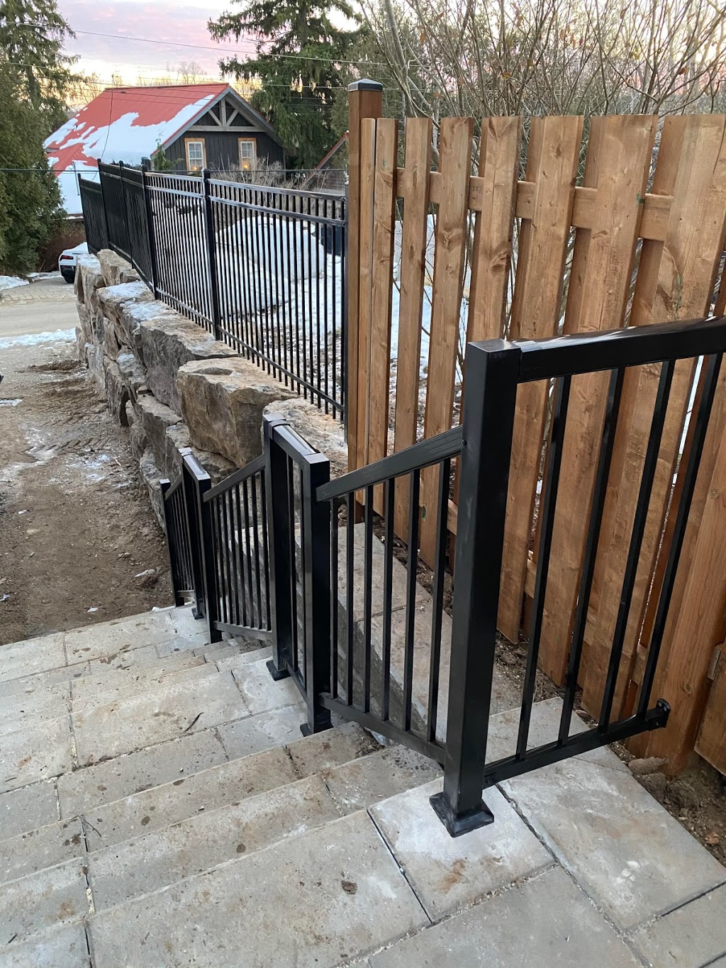 Star Fencing Inc | 235 Bathurst Dr Unit B, Waterloo, ON N2V 2E4, Canada | Phone: (519) 745-1900