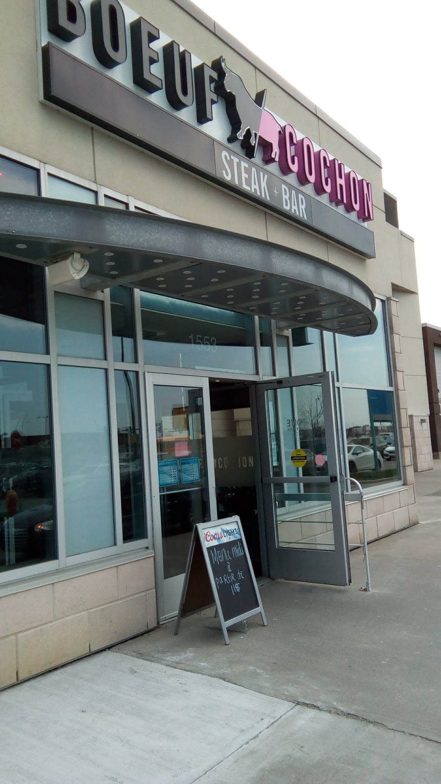 Boeuf Cochon Steak + Bar | 1553 Boulevard le Corbusier, Laval, QC H7N 6K8, Canada | Phone: (579) 640-3133