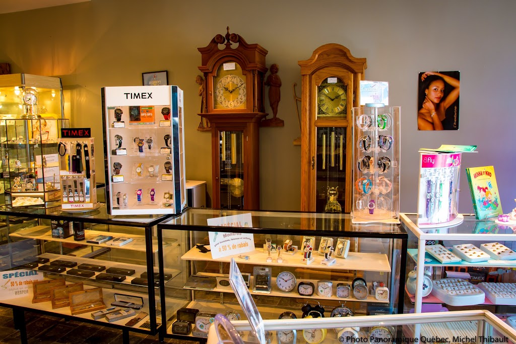 Bijouterie Jean Enr | 29 Ave De Gaspé O, Saint-Jean-Port-Joli, QC G0R 3G0, Canada | Phone: (418) 598-6382