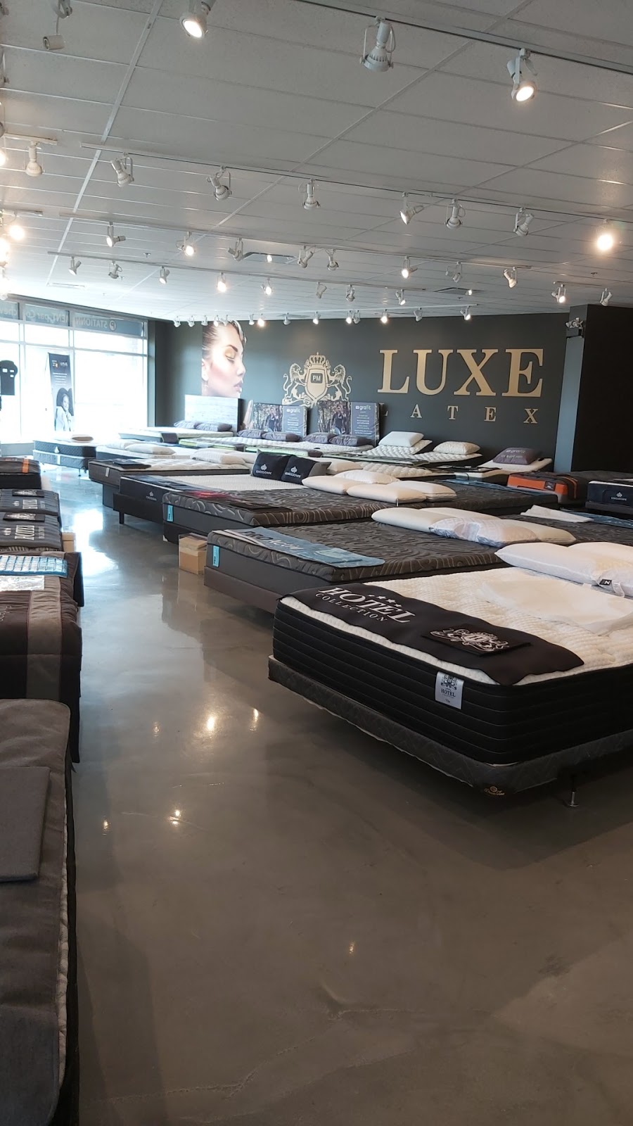 Complexe Pôle Sud | 1190 Rue de Courchevel, Saint-Romuald, QC G6W 8H1, Canada | Phone: (418) 564-4726