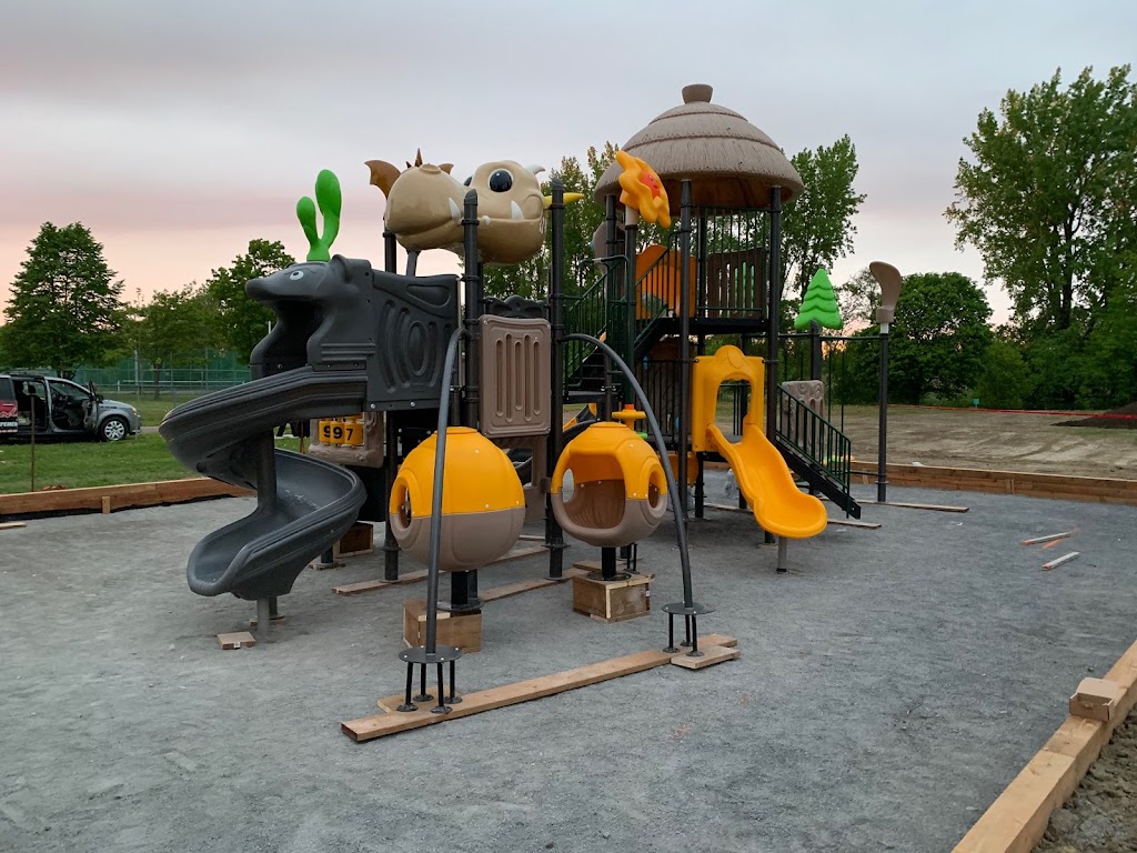 Modules de Jeux PROFUN Inc. | 801 Chem. Pintendre, Pintendre, QC G6C 1G2, Canada | Phone: (418) 927-0055