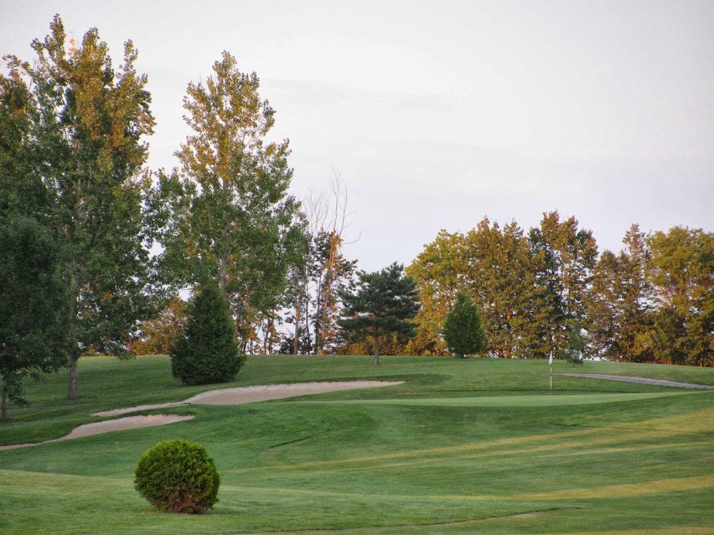 Oakland Greens Golf & Country Club Inc. | 1993 Asphodel 7th Line, Norwood, ON K0L 2V0, Canada | Phone: (705) 696-2915